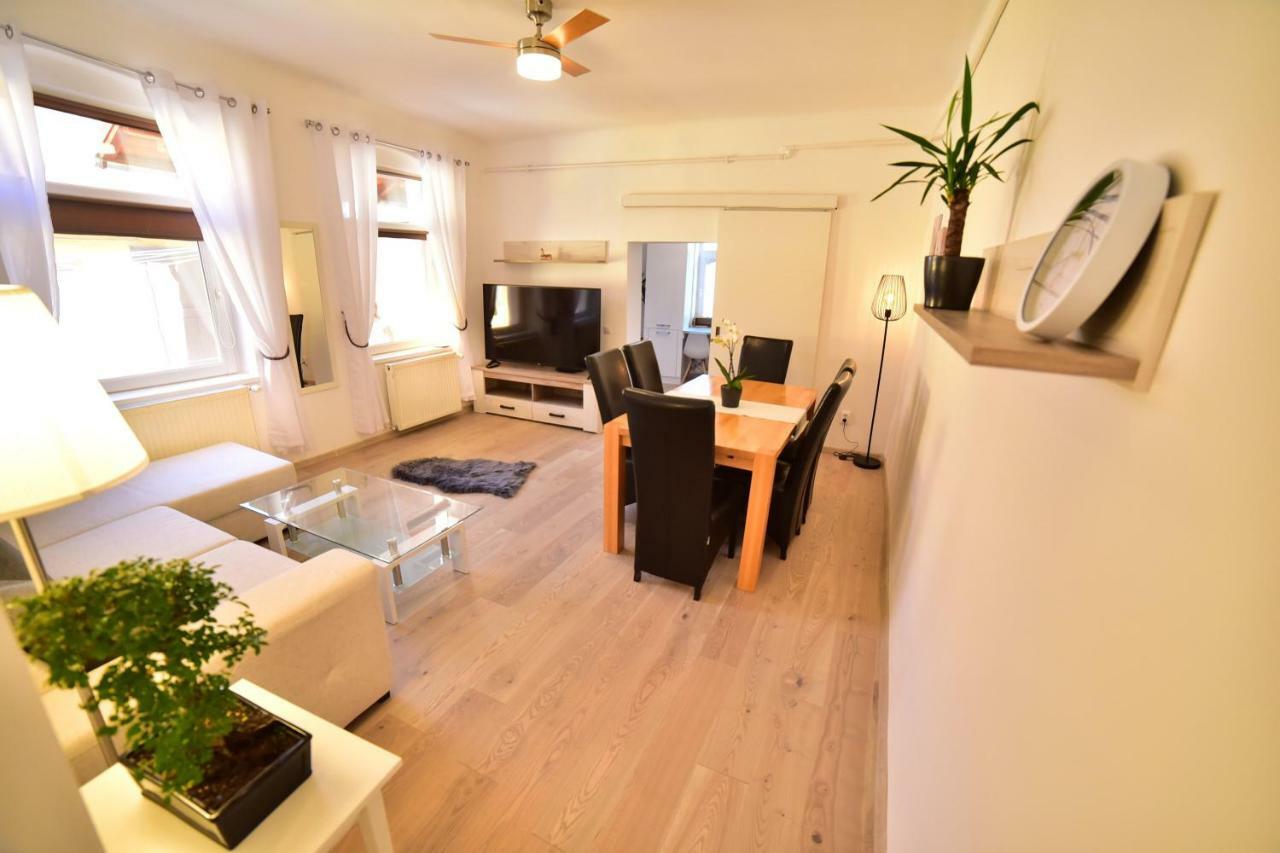 Casa Soare - Ultracentral Guesthouse Сібіу Екстер'єр фото