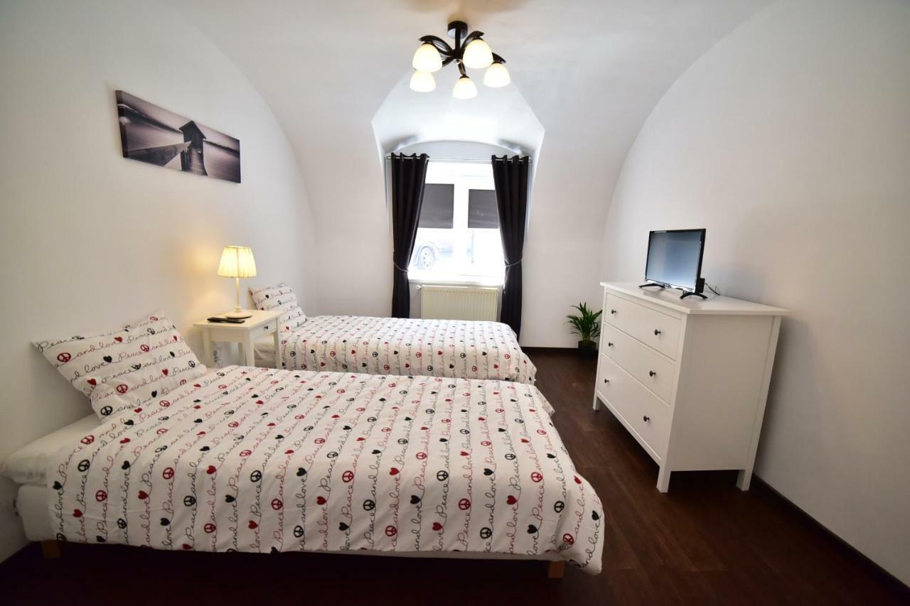 Casa Soare - Ultracentral Guesthouse Сібіу Екстер'єр фото