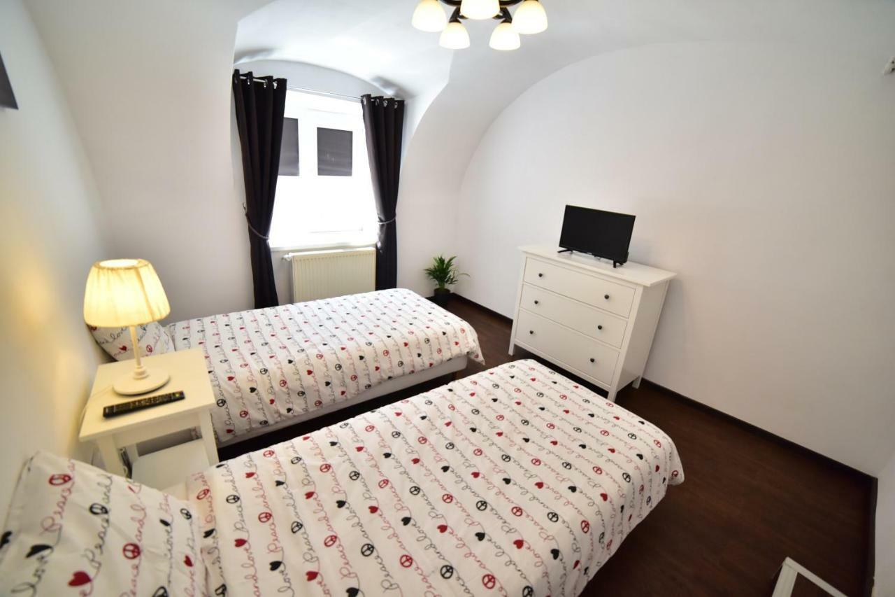 Casa Soare - Ultracentral Guesthouse Сібіу Екстер'єр фото